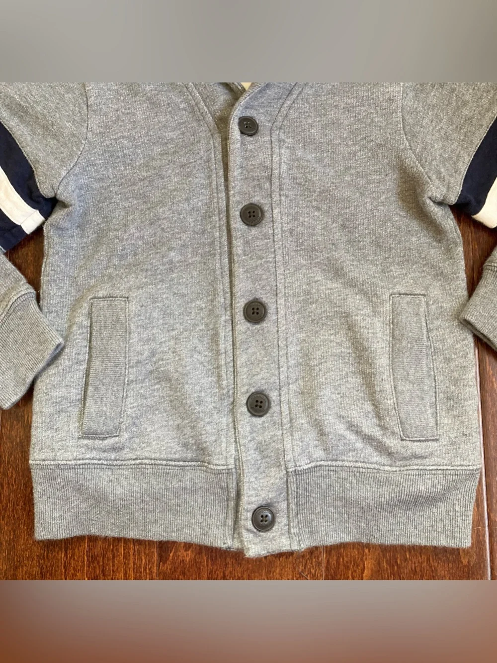 OshKosh Youth Gray Boys Cardigan Sweater Sweatshirt Button Up Size 6 varsity